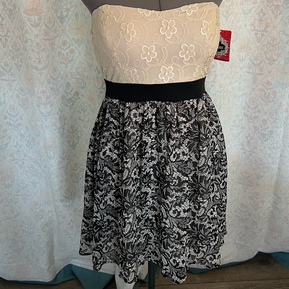 Trixxi Strapless Lace Dress - Cream and Black